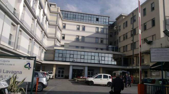 Rapallo, uomo investito davanti all’ospedale