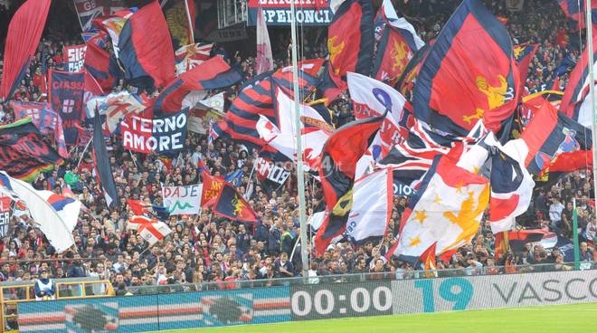 Genoa, guerra dei tifosi contro Preziosi: “Vattene! Domenica diserteremo lo stadio”