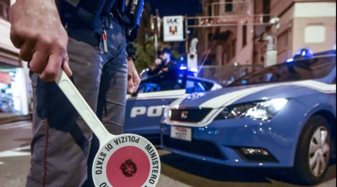 Nuovi pattuglioni in centro storico, la polizia identifica in due giorni 160 persone